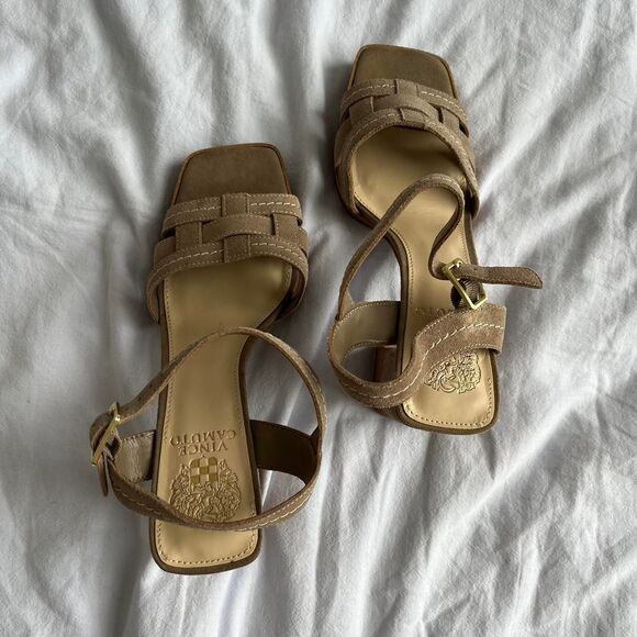 Vince-camuto Women's Tan and Cream Courts - Picture 1 of 3